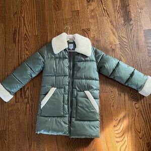 Gap XS Puffer with Sherpa details